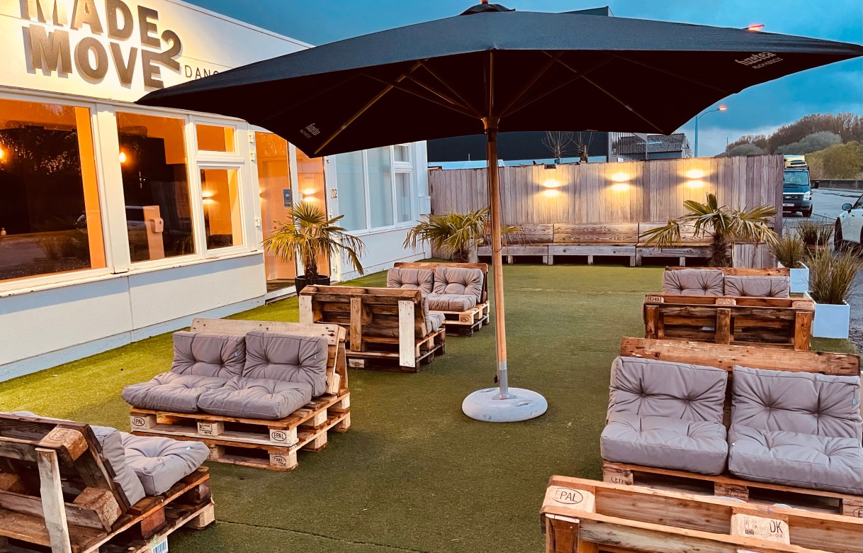 MADE2MOVE lounge terras